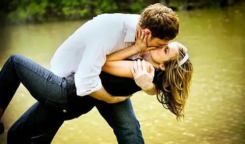 Frases Sobre O Beijo Uma Linda Demonstração De Amor Mensagens