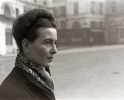 Frases Feministas de Simone Beauvoir (24)